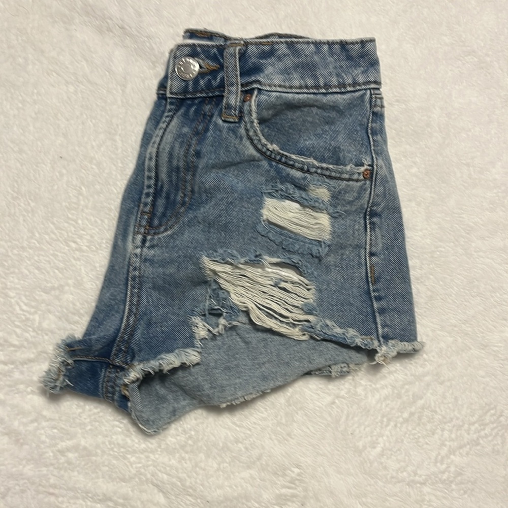 URBAN PLANET Mid rise light wash Jean shorts with rips